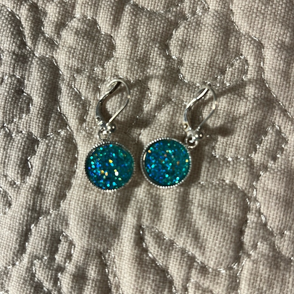 Cabochon Round Costume Bluish-Greenish Dangle Pierced Earrings - Picture 3 of 8